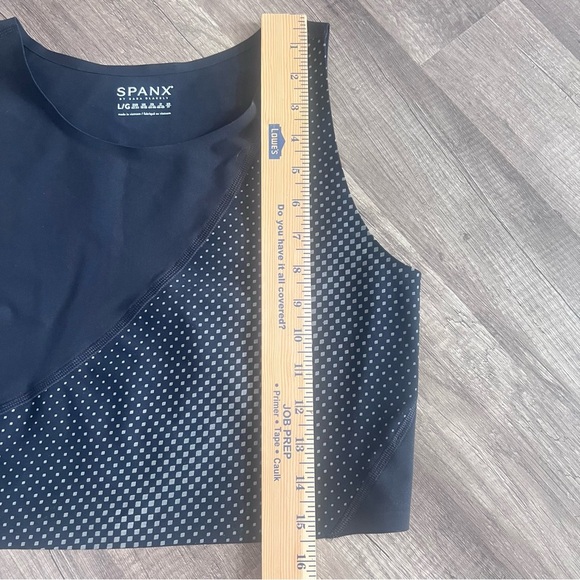 Spanx Reflective Slim Fit Crop Top EUC Size L Black - Picture 8 of 11